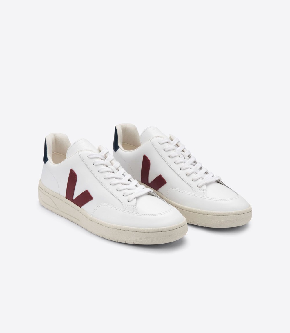 Veja Sneakers Barbati - V-12 Piele - Albi - 3174095-AX